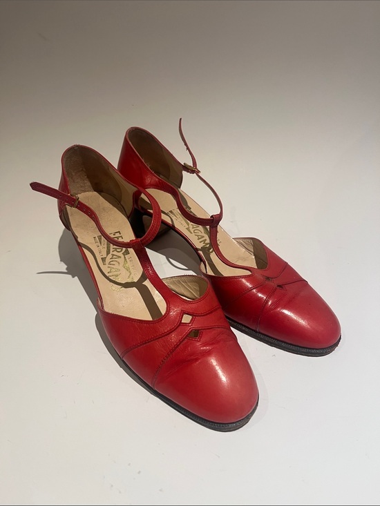 Salvatore Ferragamo Shoes - Salvatore Ferragamo Red T-Strap Leather Pumps